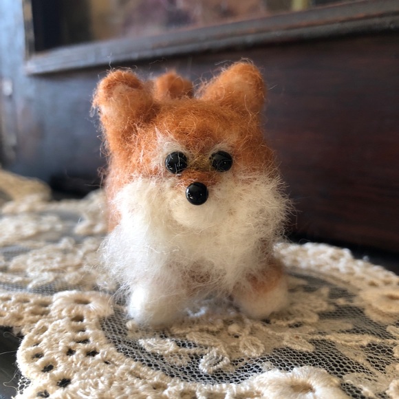 Needle Felted Pomeranian miniature dog puppy handmade sweet gift collectable - Picture 1 of 5